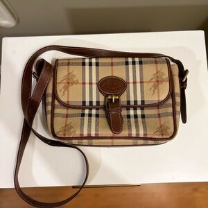 Authentic Vintage Burberrys Crossbody haymarket pattern bag